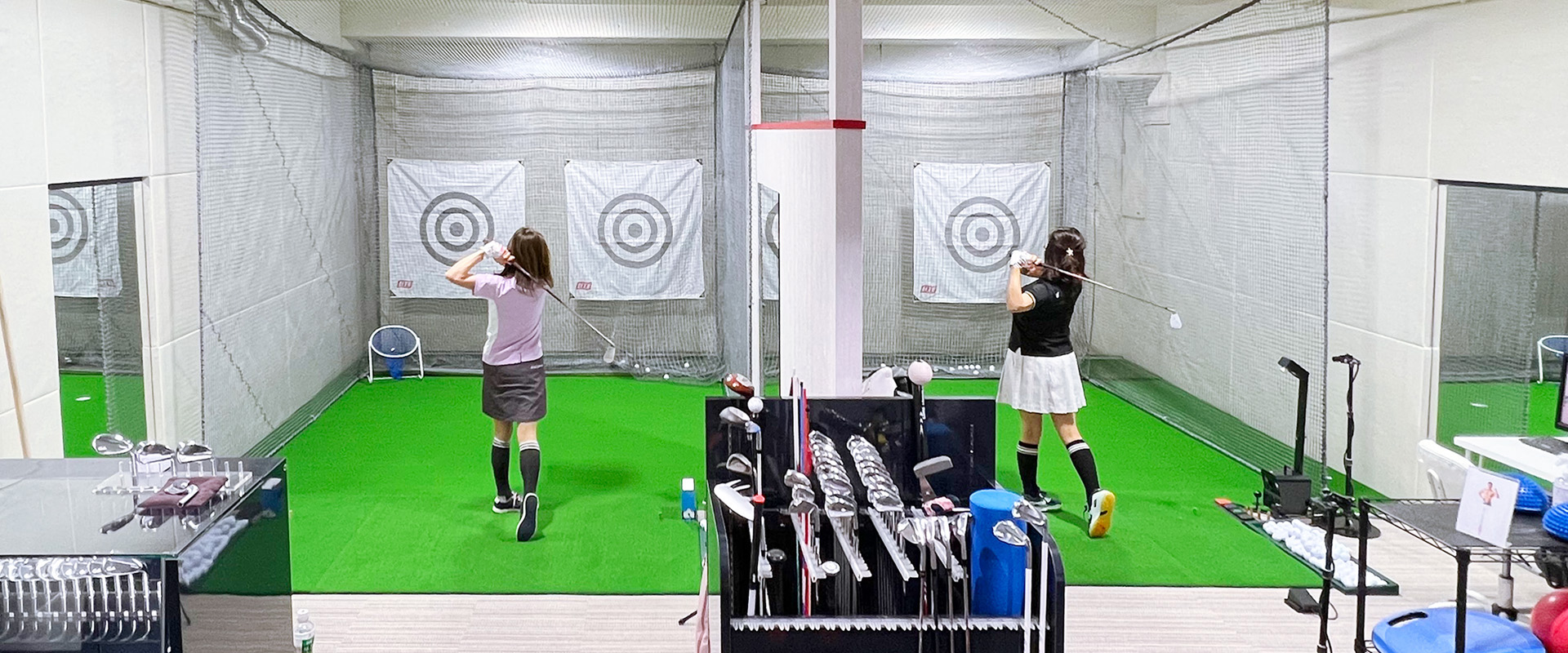 TSPGAツアープレーヤー竹山泰典が教える インドアゴルフスタジオ